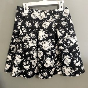 Fashion Skirt size Medium